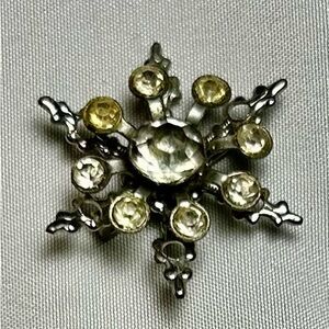 Vintage Silver and Gold Snowflake Brooch. Elegant